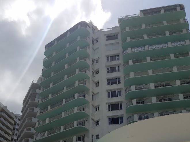 Sea view hotel surfside