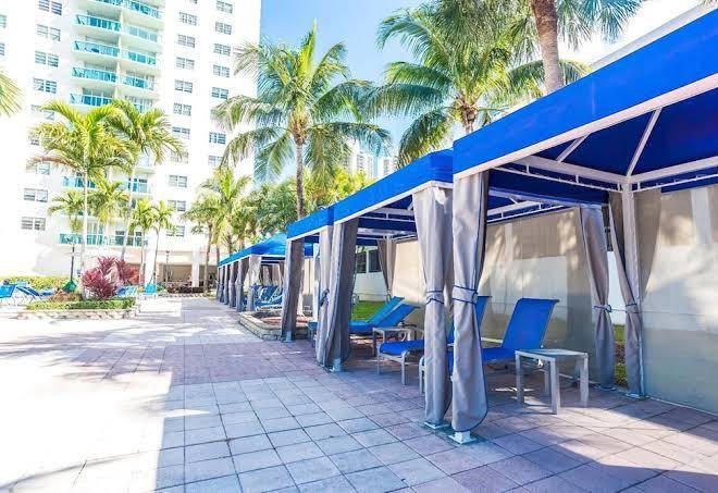 Sunny miami vacation