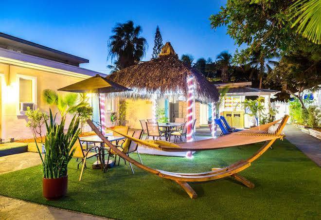 Seashell motel