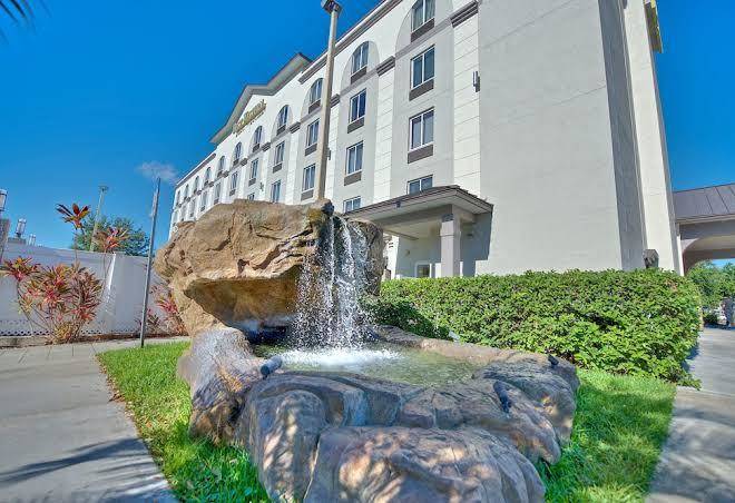 Best Western Airport Inn & Suites Image