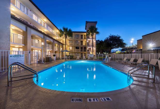 Mai Hana Hotel