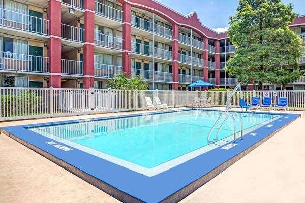 Days inn by wyndham orlando near millenia mall