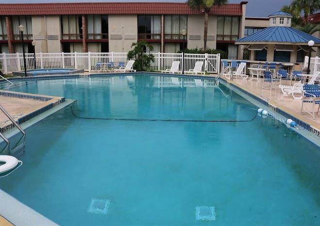 I drive grand resort & suites