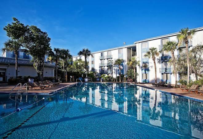 Monumental movieland hotel