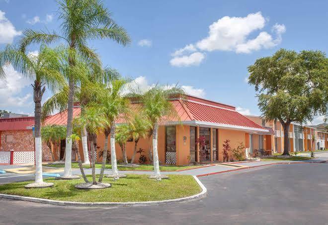 Stayable suites travelodge by wyndham kissimmee east