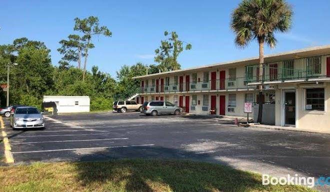 Budget inn west