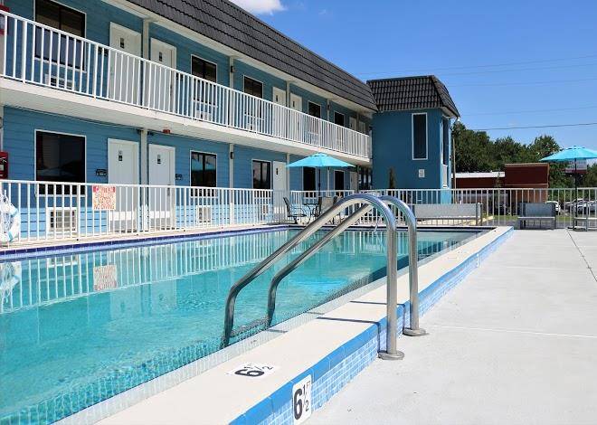 Monte Carlo Inn Image