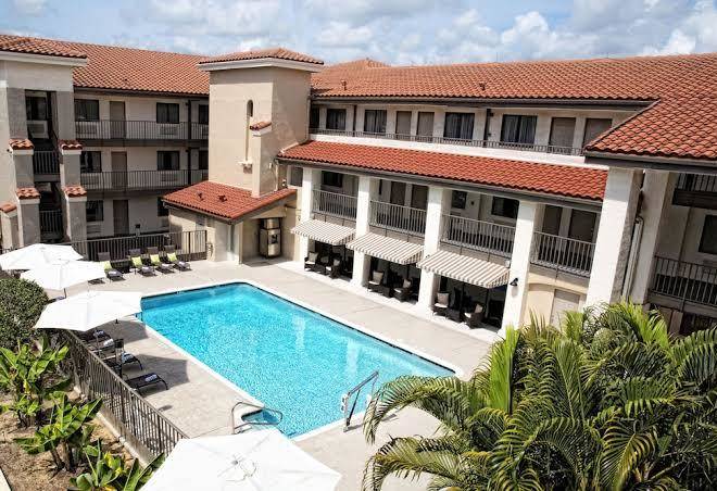 Quality inn & suites by the parks
