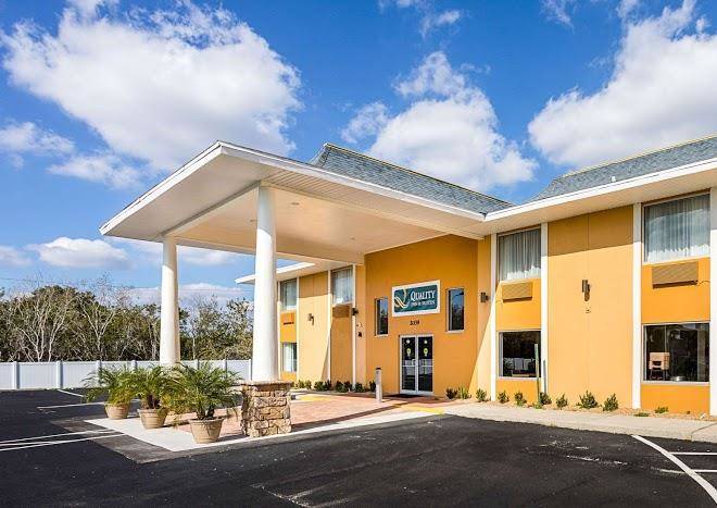 Quality inn & suites heritage park