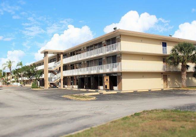 Weinan hotel florida