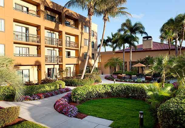 Courtyard By Marriott Boca Raton Image