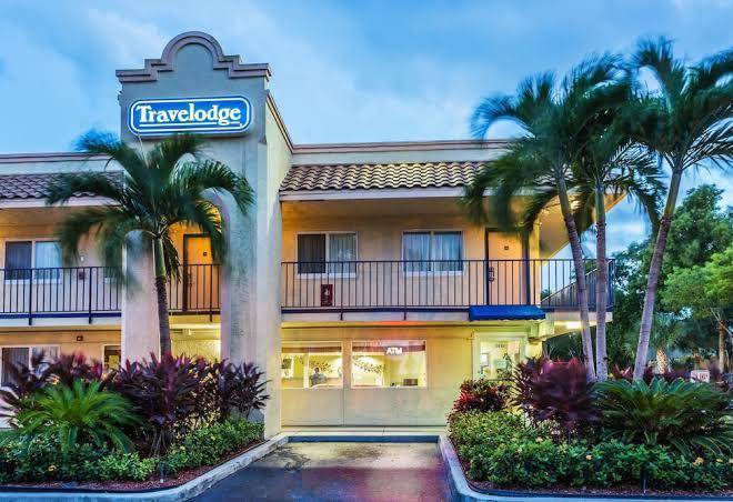 Travelodge By Wyndham Riviera Beach West Palm Image