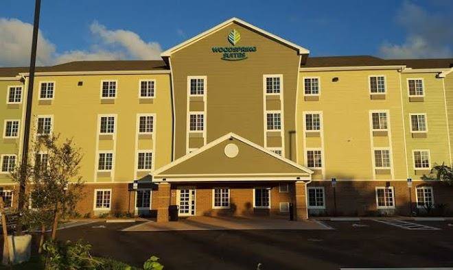 Woodspring suites lake worth