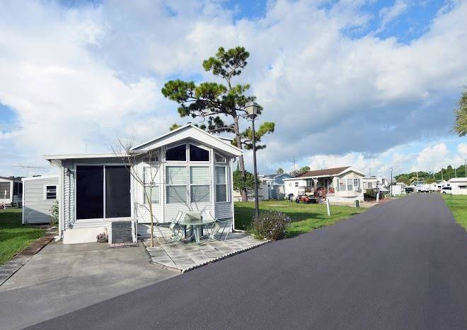 Winter paradise manufactured home community