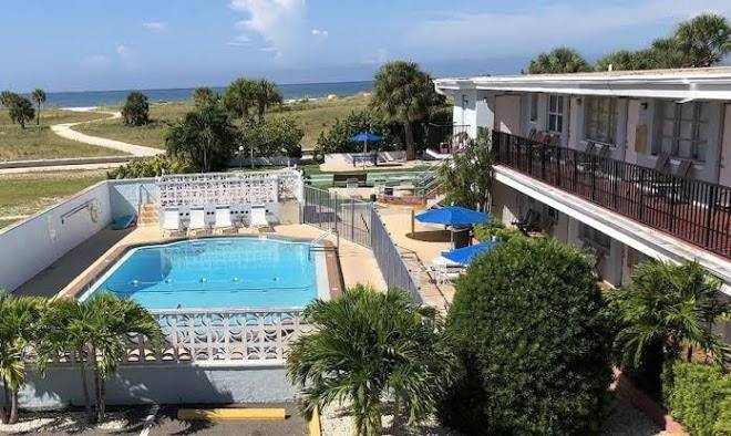 Beachside resort motel