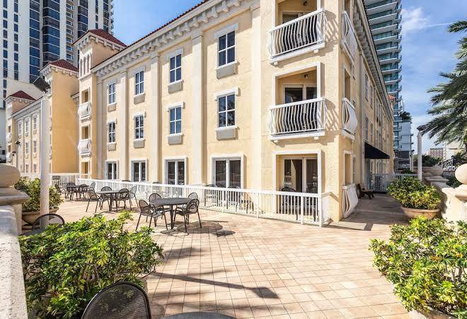 Hampton inn & suites st petersburg downtown