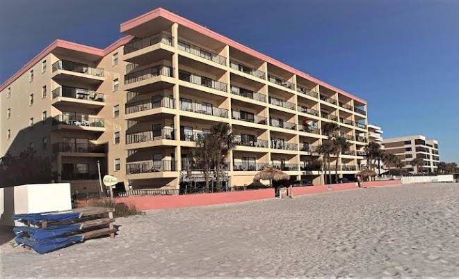 Las brisas condominiums
