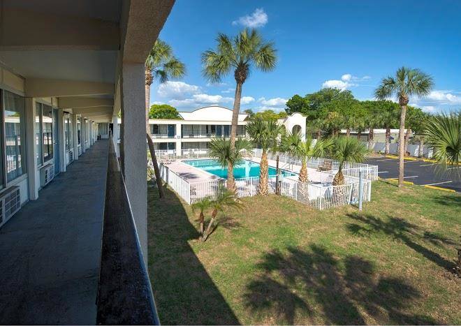 Bayside inn pinellas park clearwater