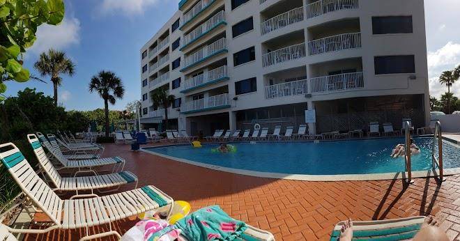 Sand pebble resort