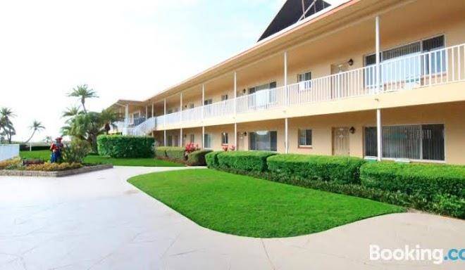 Sea chest motel