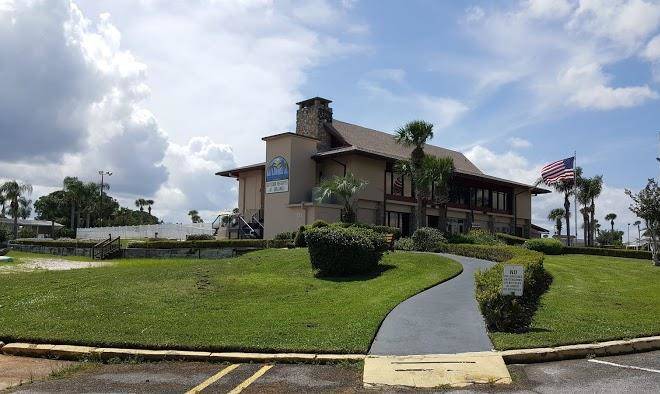 Outdoor resorts at orlando