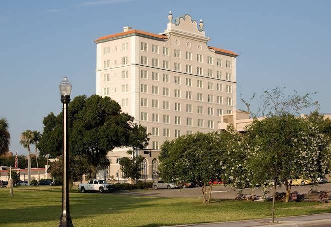 The terrace hotel