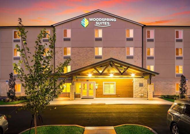Woodspring suites davenport