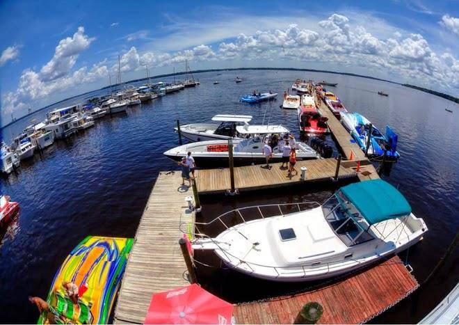 Crystal cove riverfront resort & suites palatka