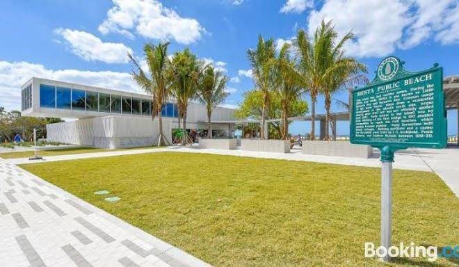 Living the dream by beachside management
