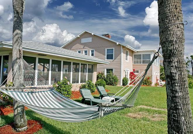 Beachfront bed & breakfast