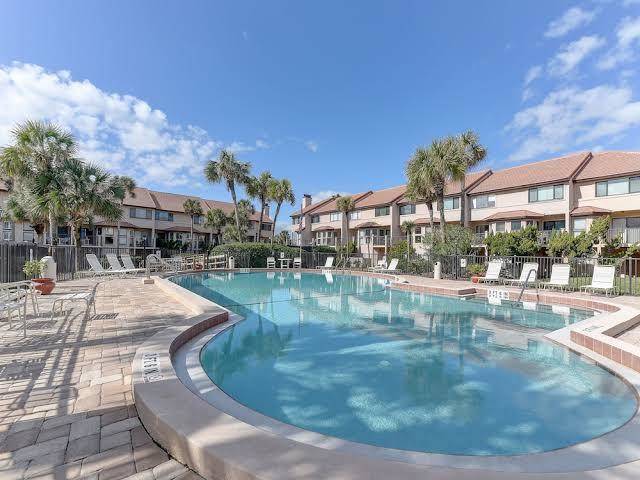 Spyglass condominiums