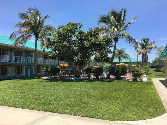 Days inn by wyndham fort pierce midtown