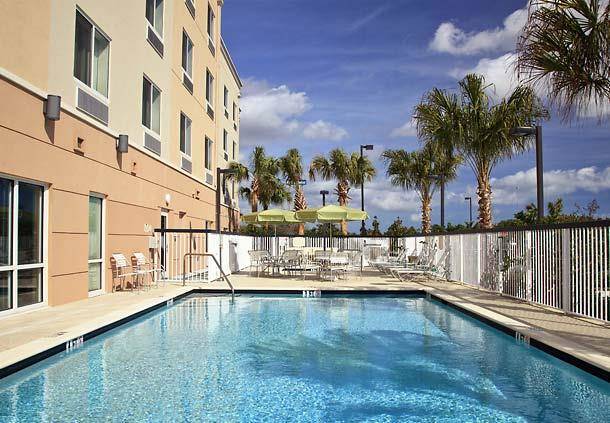 Fairfield Inn & Suites By Marriott Fort Pierce Image