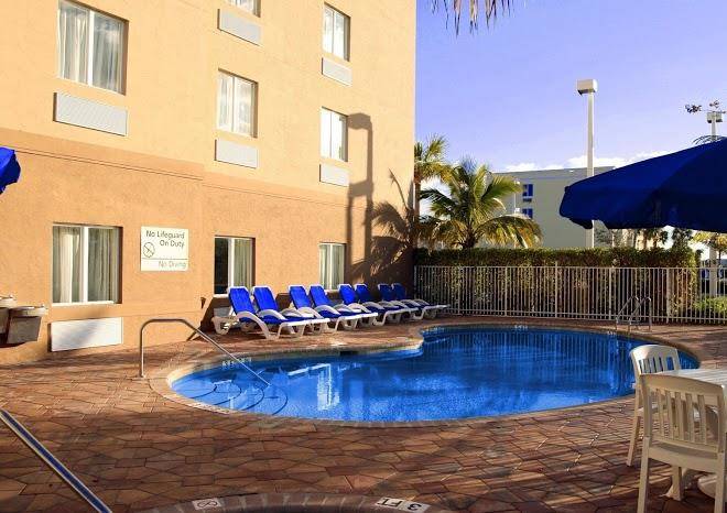 Hampton Inn & Suites Ft Pierce Image