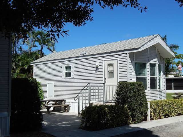 Road runner travel resort