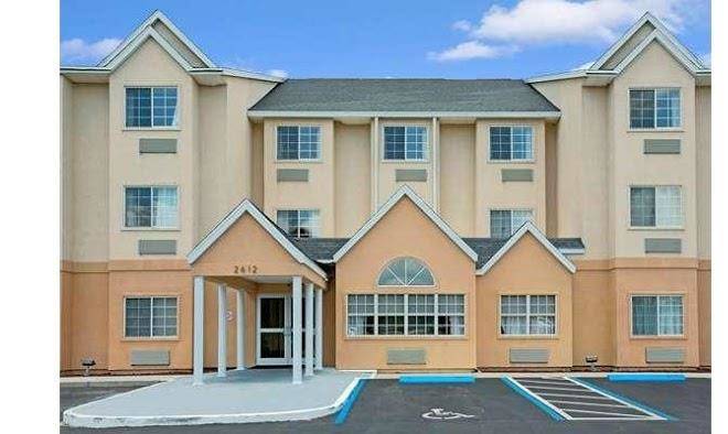 Microtel inn & suites by wyndham bushnell