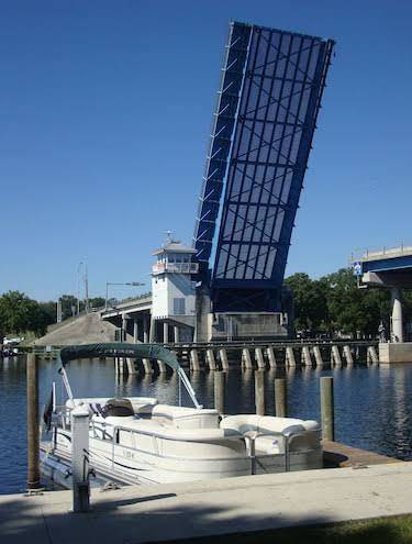 Astor bridge marina and motel