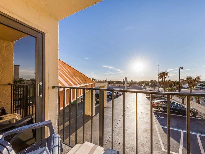 Beachside Hotel Image