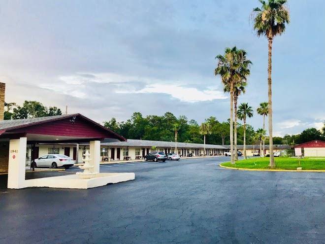 Chimney corner motel