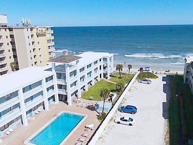 Coastal waters inn