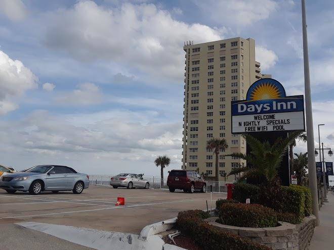 Days inn tropical seas
