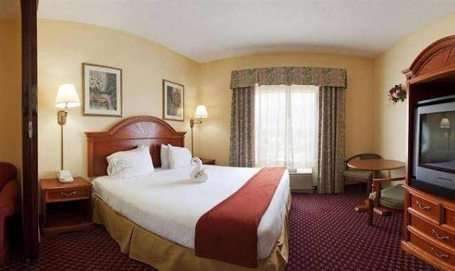 Holiday inn express & suites orange city deltona
