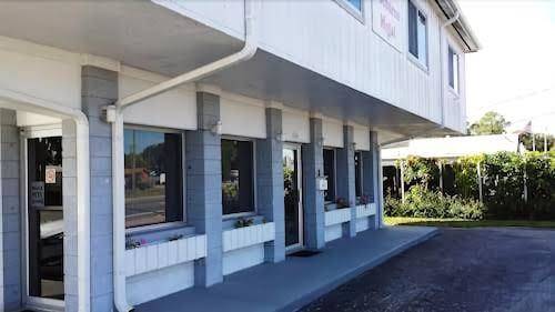 Nocturne motel