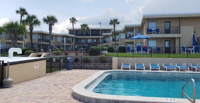 Sunrise beach club