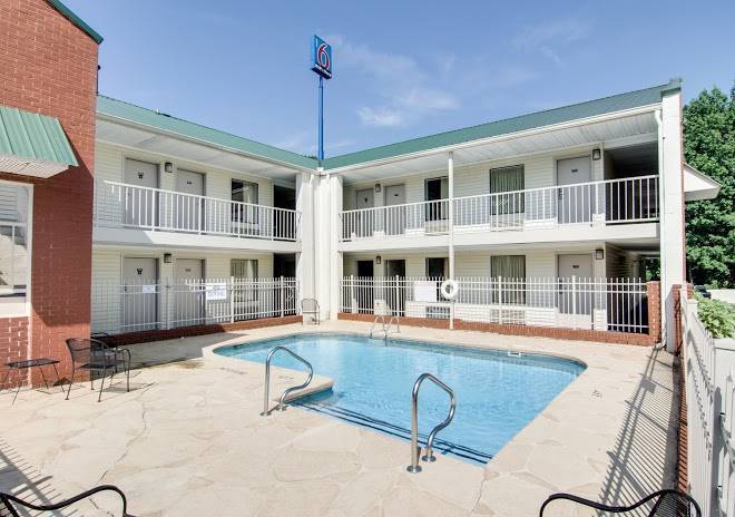 Motel 6 Cartersville Ga Image