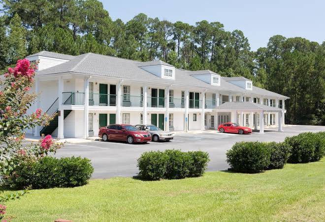 Super 8 by wyndham statesboro