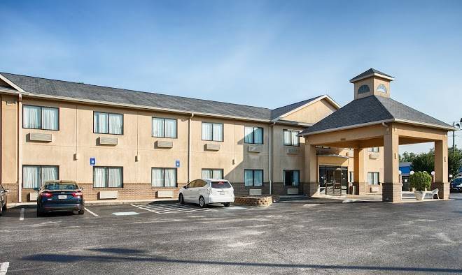 Econo lodge waynesboro