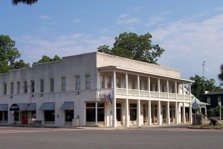 Riverview hotel