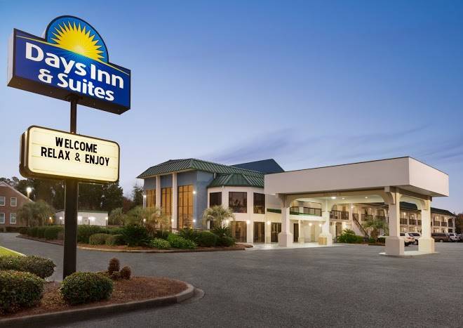 Days inn & suites by wyndham savannah midtown