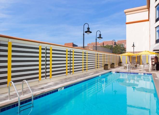 Doubletree By Hilton Hotel Savannah Historic District Image